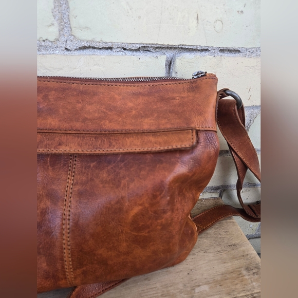 Vintage Leather Bag - Picture 10 of 12